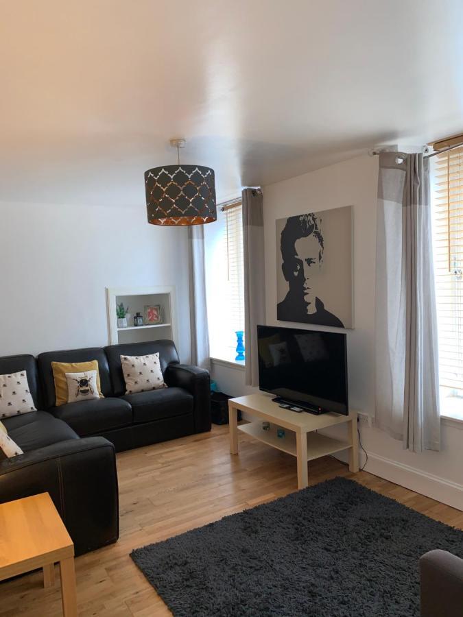 Charming 5-Bed Apartment In Edimburgo Exterior foto