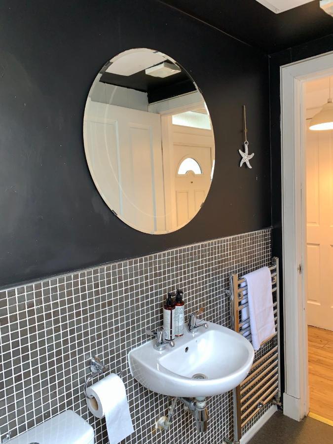 Charming 5-Bed Apartment In Edimburgo Exterior foto