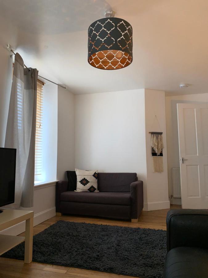 Charming 5-Bed Apartment In Edimburgo Exterior foto