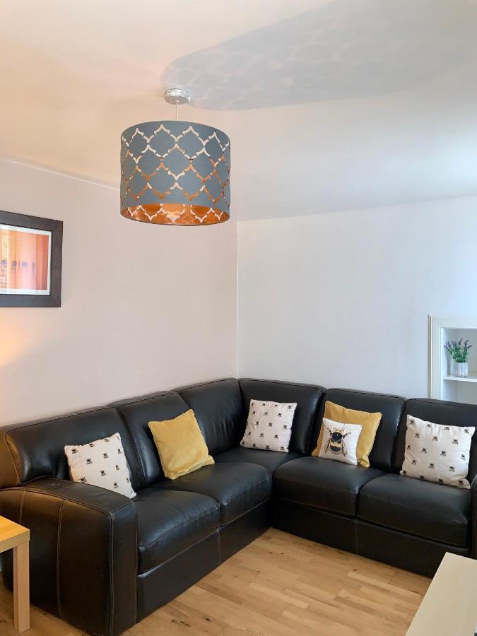 Charming 5-Bed Apartment In Edimburgo Exterior foto